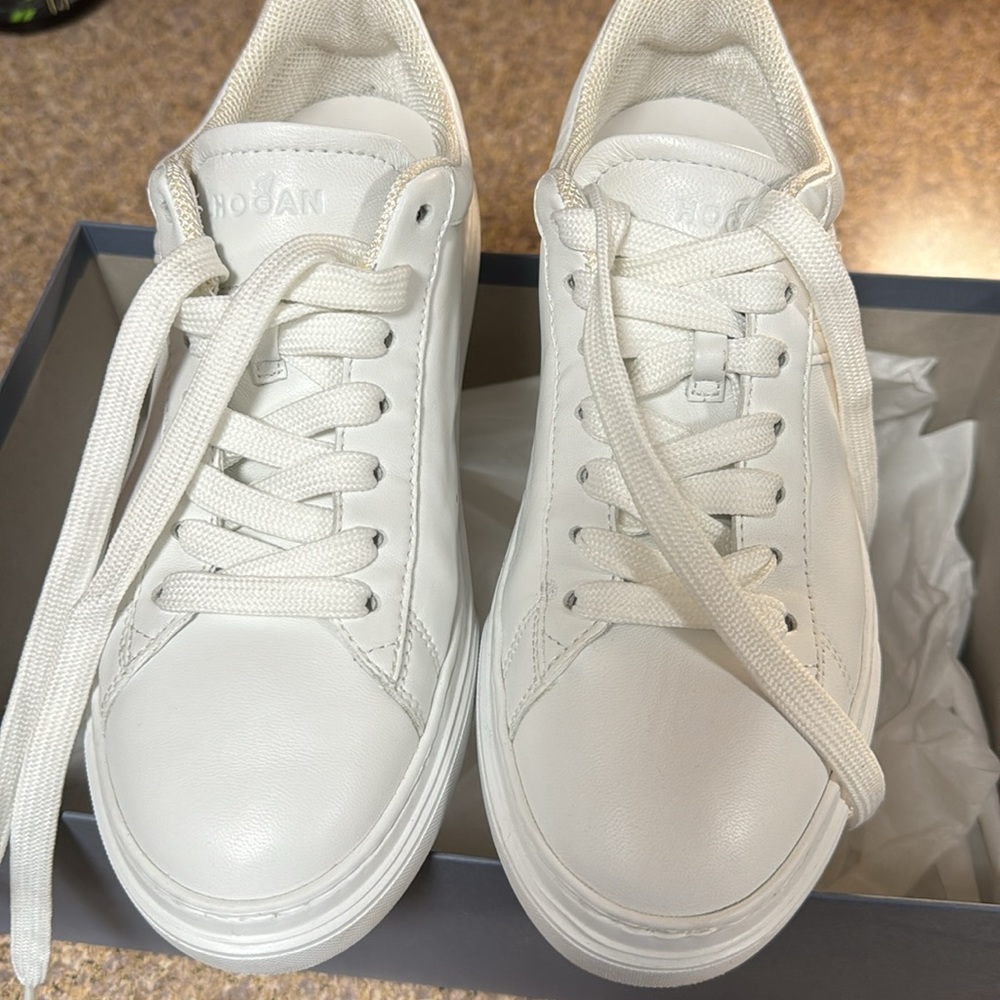 Hogan logo-embellished leather sneakers
